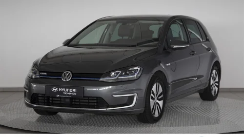 VOLKSWAGEN GOLF E-golf Adaptiv Cruise|R.kam|Carplay|Skinn