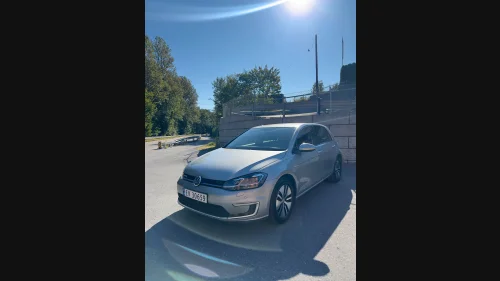 VOLKSWAGEN GOLF E-golf 136hk - Service tatt i august 2025