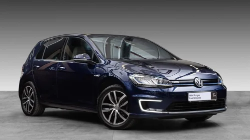 VOLKSWAGEN GOLF E-Golf EXCLUSIVE/ACC/Skinn/Active info/LED/Kamera/Navi