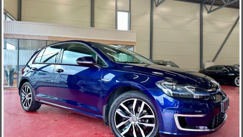 VOLKSWAGEN GOLF 100KW/EXCLUSIVE!/SKINN,ACTIVE INFO DISP, ACC+++/MÅ SEES