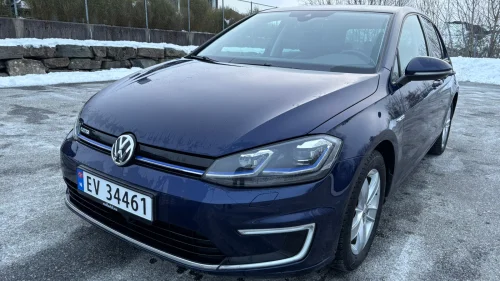 VOLKSWAGEN GOLF E-GOLF 136hk SKINN, R-KAMERA, KEYLESS, ACTIVE INFO
