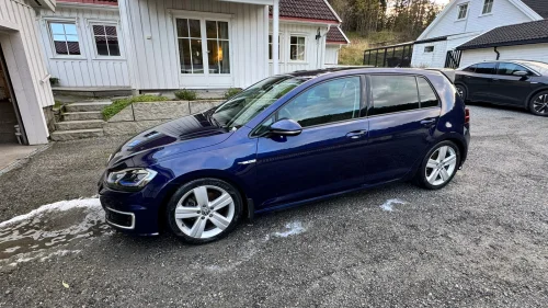 VOLKSWAGEN GOLF Exclusive