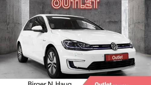VOLKSWAGEN GOLF (basismodell) /NAVI/ACC/CARPLAY/