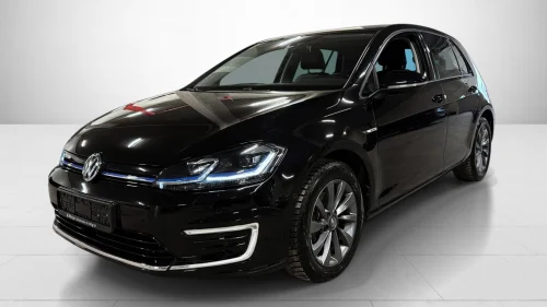 VOLKSWAGEN GOLF 300km Highline Skinn Kamera Navi Ny Service Ny EU2028
