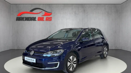 VOLKSWAGEN GOLF 100KW 300KM, Varmepumpe, Navi, Acc, Norsk bil!