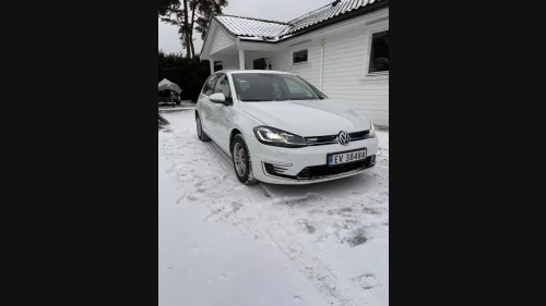 VOLKSWAGEN GOLF e-Golf - 300km - Lav km. stand!