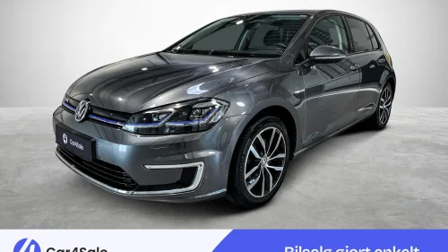 VOLKSWAGEN GOLF 300km/ A.Info/ V.Pumpe/ ACC/ LED/ R.Kam/ Navi High/ DAB