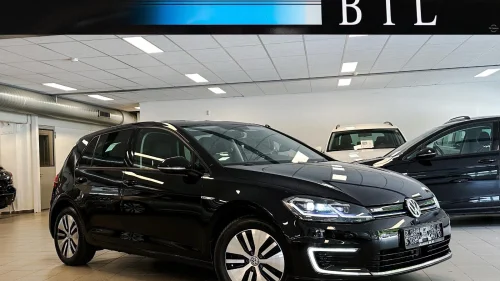VOLKSWAGEN GOLF EL - SKINN ACC KLIMA NAVI KAMERA PDC APPLE CARPLAY
