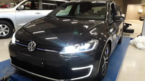 VOLKSWAGEN GOLF Skinn/ Navi/ CC/ Dynaudio/ AID/ Dynamiske lykter/ NY EU