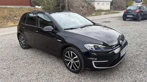 VOLKSWAGEN GOLF E-golf