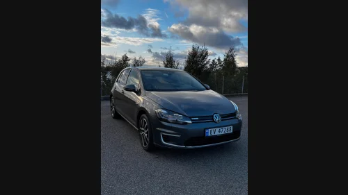 VOLKSWAGEN GOLF Exclusive