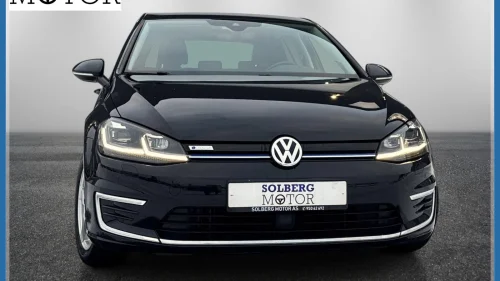 VOLKSWAGEN GOLF Exclusive, lav km, fin i lakken, servicehistorikk,skinn