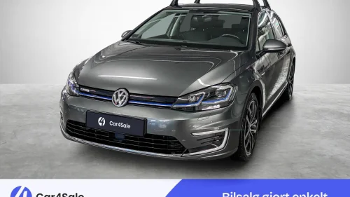 VOLKSWAGEN GOLF 300km /Skinn / Virtual Cockpit / ACC / Navi / H.feste