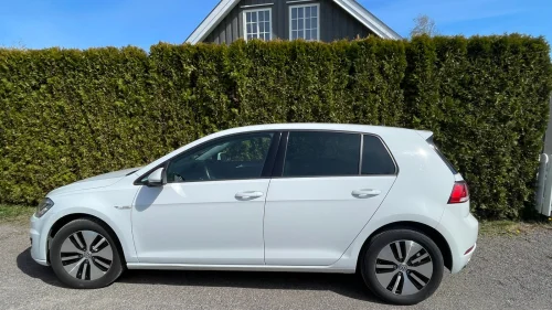 VOLKSWAGEN GOLF E-golf COMFO