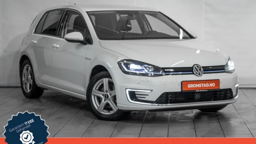 VOLKSWAGEN GOLF 136hk Kamera/ACC/LED/Varmeseter