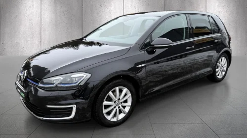 VOLKSWAGEN GOLF SKINN INTERØR/KUN 1 EIER/R. KAMERA/NAVI /EU TIL 02.2027