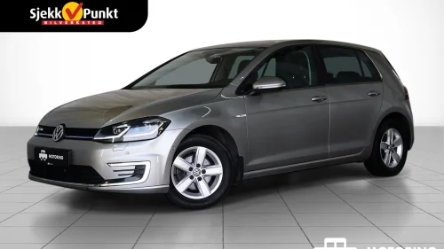 VOLKSWAGEN GOLF Exclusive / R.KAM / ACTIVE INFO / NY SERV. / EU 2027