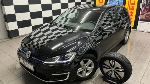 VOLKSWAGEN GOLF E-GOLF*100KW*300KM*EXCLUSIVE*ALT+*NORSK*LAV KM*EU OK