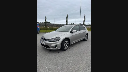 VOLKSWAGEN GOLF 136hk, R.kam, App con, Navi,Ambiente