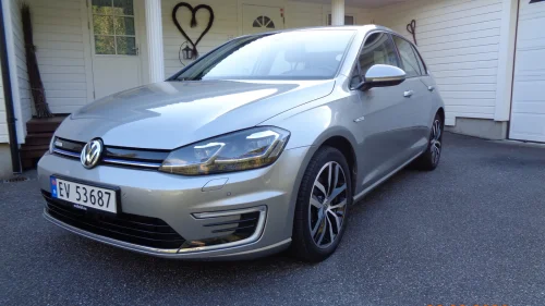 VOLKSWAGEN GOLF Eklusiv