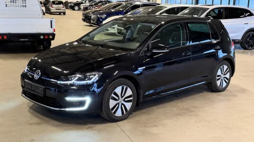 VOLKSWAGEN GOLF EV- 136 HK - SKINN -Varmepumpe - Active Info D.