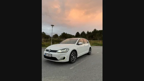 VOLKSWAGEN GOLF Eksklusive