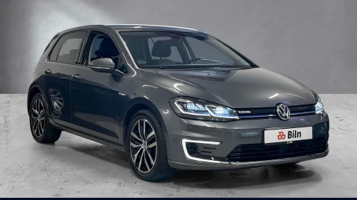 VOLKSWAGEN GOLF Exclusive /Skinn/Act.info/Keyless/Blindsone/Dynam. LED
