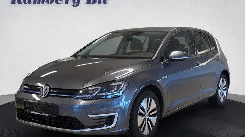VOLKSWAGEN GOLF Active Info Display Adaptive Cruise Varmepumpe Navi Kam
