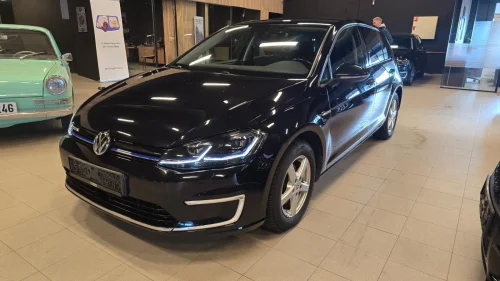 VOLKSWAGEN GOLF Garanti/V.Pumpe/ NY EU, bremser og service/ Keyless