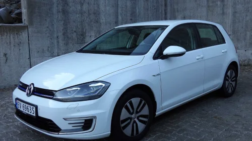 VOLKSWAGEN GOLF Pen E-Golf nye dekk