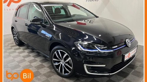 VOLKSWAGEN GOLF TOPP UTSTYRT!* AID * SKINN* KAMERA-PDC* KEYLESS*