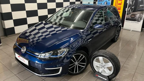 VOLKSWAGEN GOLF E-GOLF*100KW*300KM*EXCLUSIVE*ALT*SKINN*NY SERVICE*NY EU