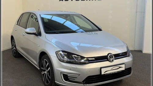 VOLKSWAGEN GOLF Exclusive Skinn DAB Navi Carplay ACC