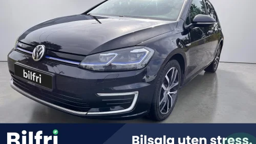 VOLKSWAGEN GOLF Digital Cockpit | ACC | Lane Assist