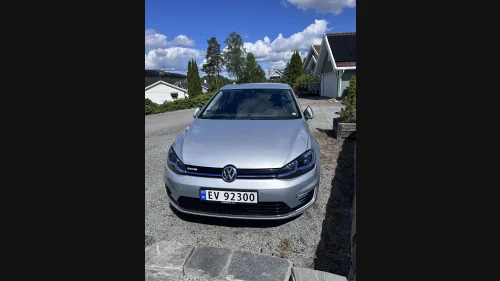 VOLKSWAGEN GOLF E-golf 136 hk Skinn/Keyless/Active Info/Ryggekamera
