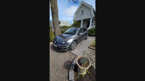 VOLKSWAGEN GOLF E-Golf 136 HK