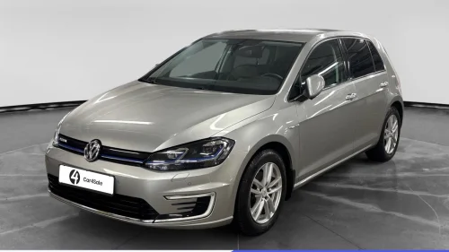 VOLKSWAGEN GOLF 300km /Active Info /ACC /R.Kam /Skinn /NaviHigh /V.Pump