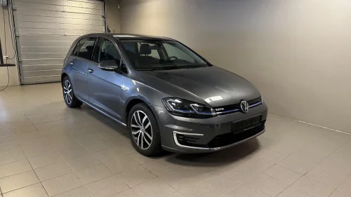 VOLKSWAGEN GOLF E-Golf/136hk/Activeinfo/skinn/adaptiv cruise/Eu 06.2027