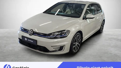 VOLKSWAGEN GOLF 300km/ V.Pumpe/ Norsk/ ACC/ Skinn/ R.Kam/ Navi ++