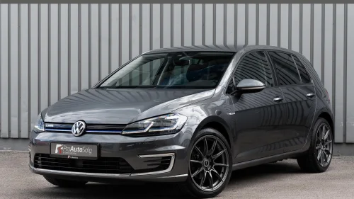 VOLKSWAGEN GOLF 136hk ACC Keyless Navi Varmepumpe DAB Park Kamera Norsk