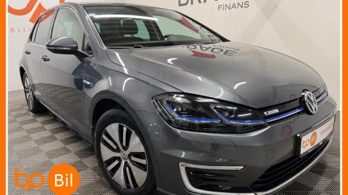 VOLKSWAGEN GOLF E-GOLF* 300KM* AID* ACC* RYGGEKAMERA* PDC*