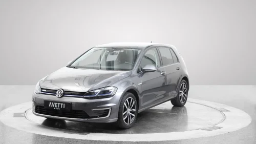 VOLKSWAGEN GOLF E-GOLF EXCLUSIVE Skinn ActiveInfoDispl Keyless Navi +++