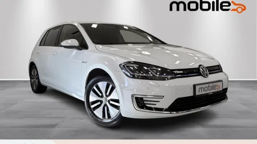 VOLKSWAGEN GOLF VARMEPUMPE / ACC / RYGGEKAMERA / NAVI ++