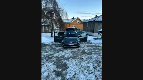 VOLKSWAGEN GOLF E-GOLF Eksklusive