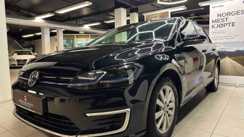 VOLKSWAGEN GOLF 1 EIER / SKINN / KEYLESS / VARMEPUMPE / NAVI