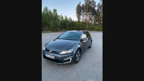 VOLKSWAGEN GOLF ACC, Matrix Led lys, Digitalt display, Sikkerhetspakke