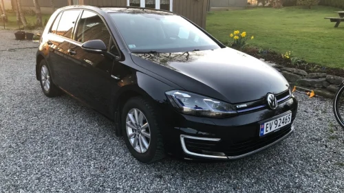 VOLKSWAGEN GOLF e-golf 2019 modell, 300km 114500km