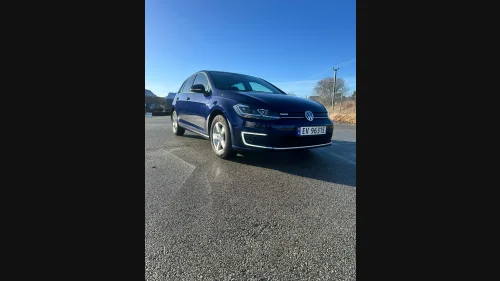 VOLKSWAGEN GOLF LAV KM - ACC/Navi/LED/Kamera/V.pumpe