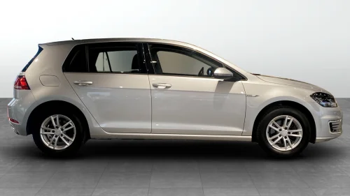 VOLKSWAGEN GOLF (basismodell)