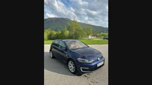 VOLKSWAGEN GOLF Kombi